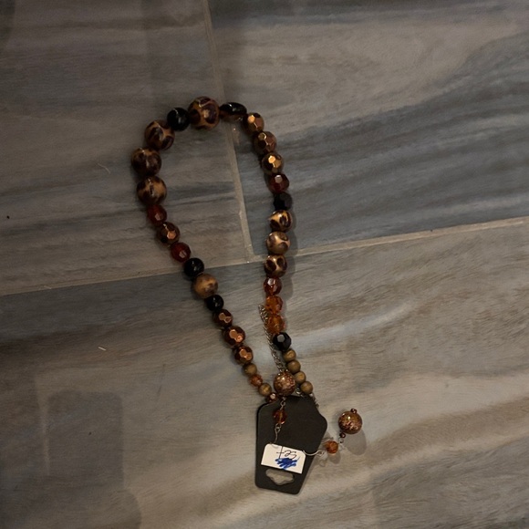 2-piece Beaded Necklace with Earthy Tones - Picture 5 of 5